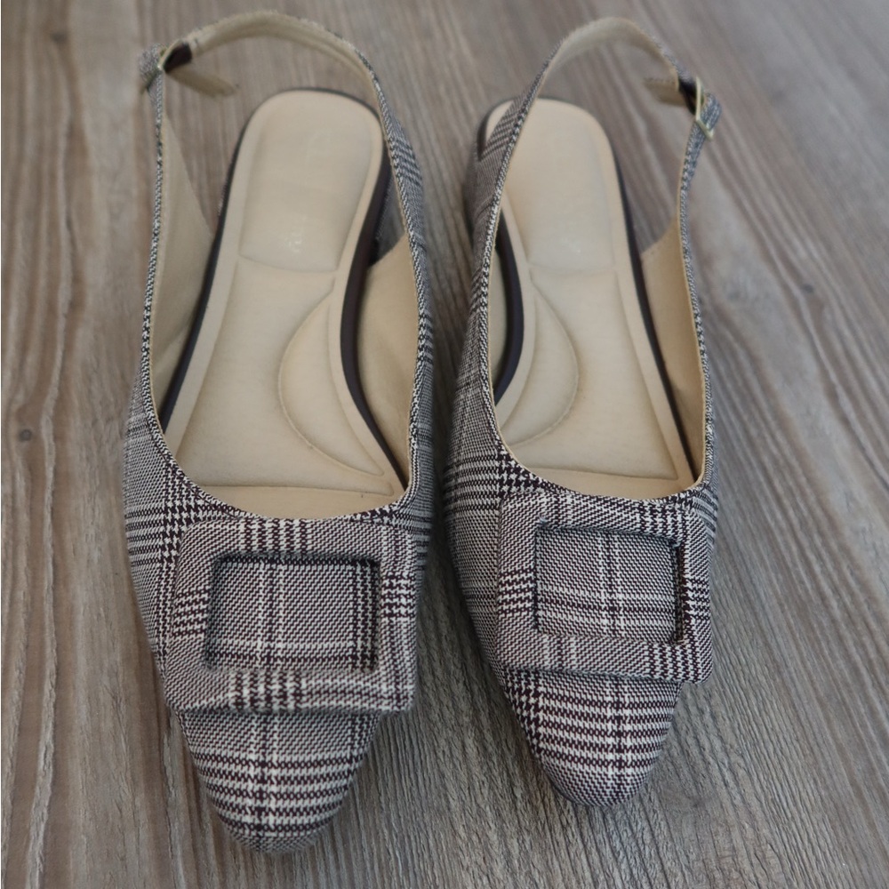 PLAID POINTY FLATS BY CL LAUNDRY